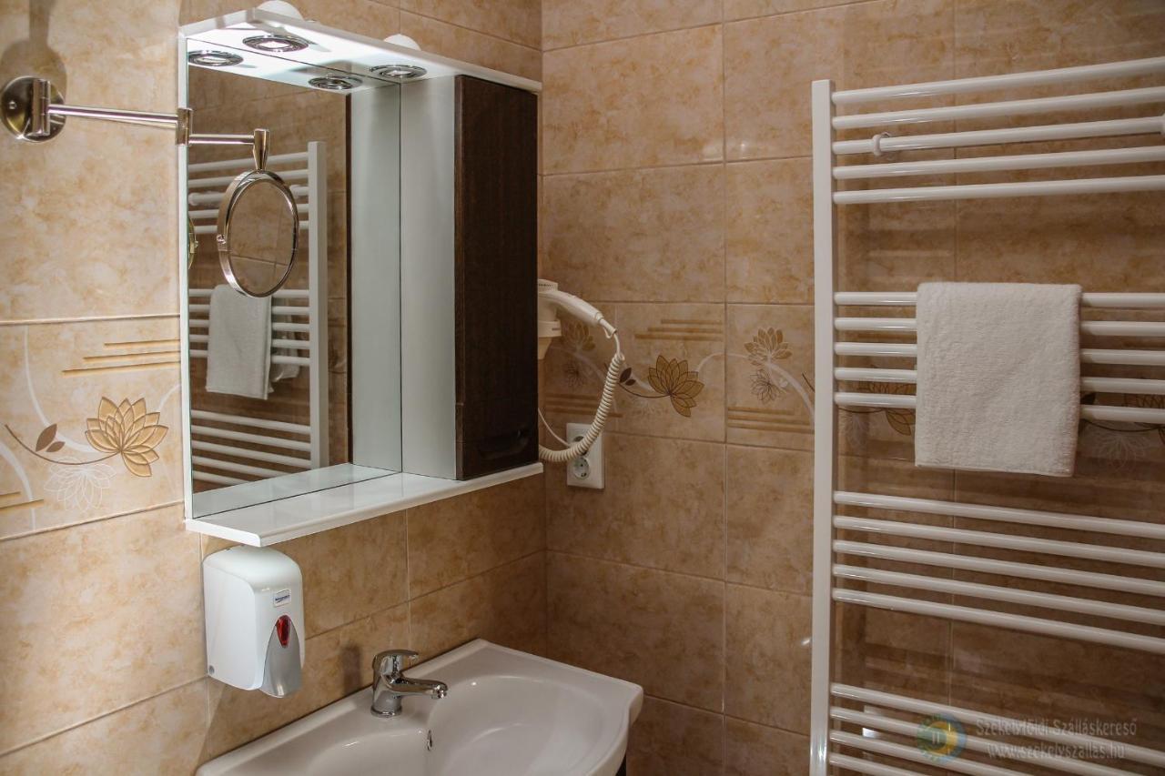 Apartamente Mano Apartmanok Прайд Екстериор снимка
